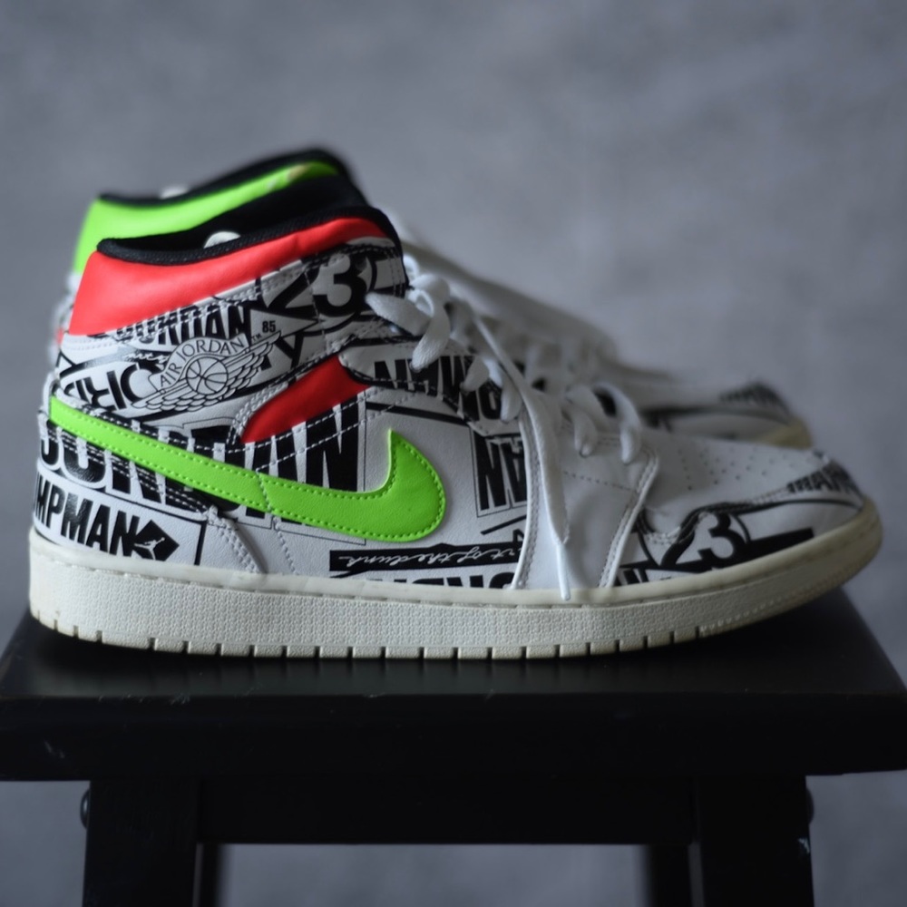 Mens Size 11 Jordan 1 Mid All Over Logos (GS)